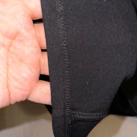 B + C L Black Crewneck Cropped Short Sleeve Flowy Tee - Picture 7 of 10